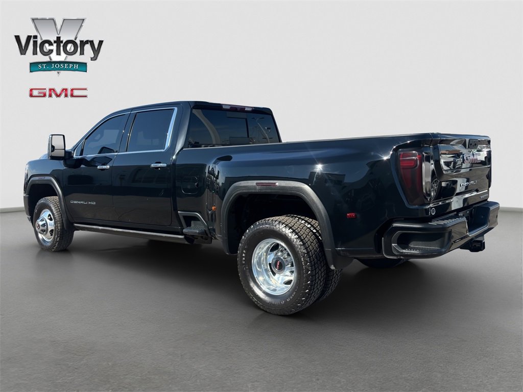 Used 2022 GMC Sierra 3500 Denali image 13