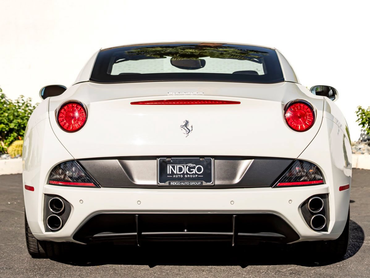 Used 2010 Ferrari California RWD image 10