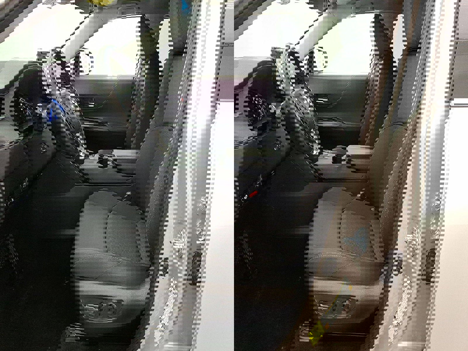 Certified 2023 Toyota Venza LE image 11