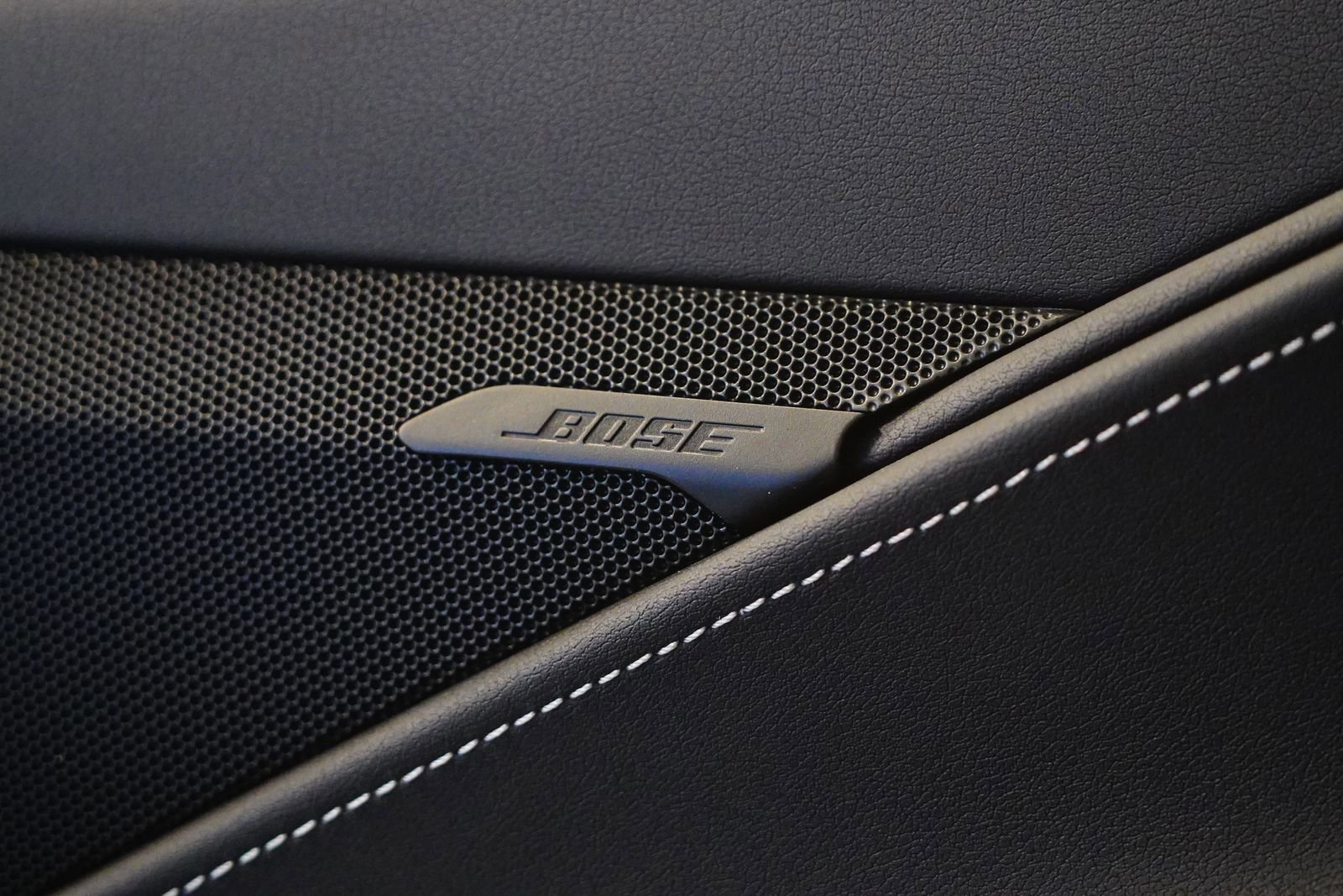 Used 2025 Chevrolet Corvette Stingray Coupe w/ 1LT image 27