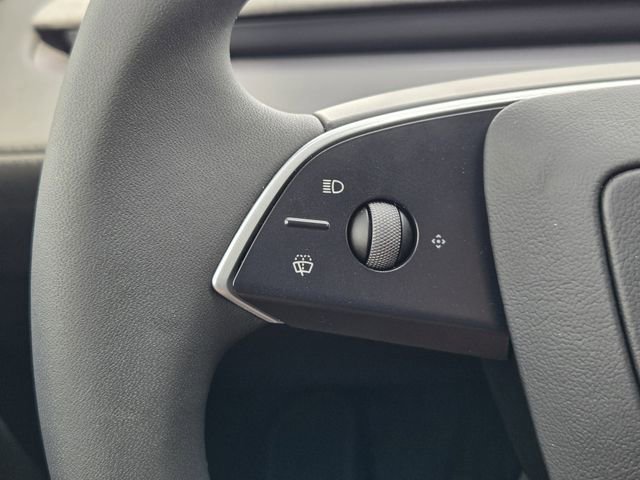 Used 2026 Tesla Model Y 2WD image 28