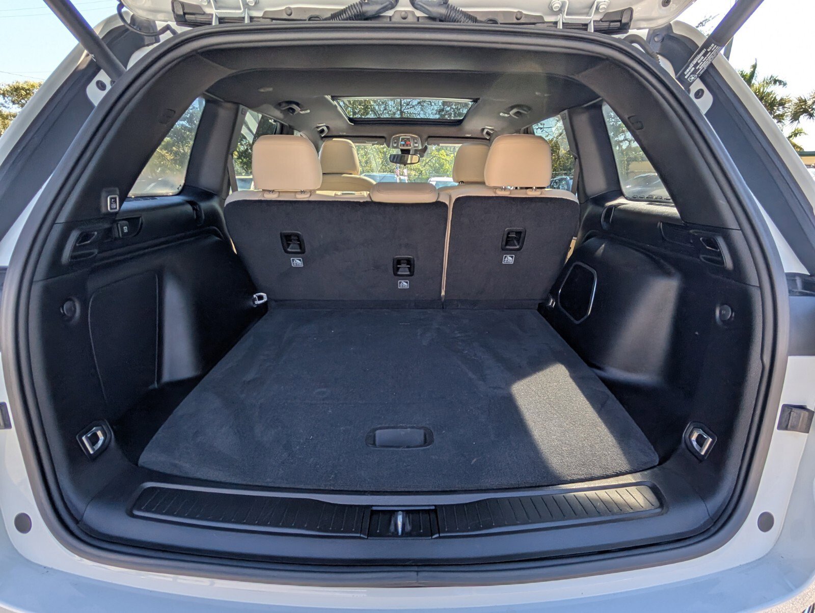 Used 2022 Jeep Grand Cherokee Limited 4xe image 15