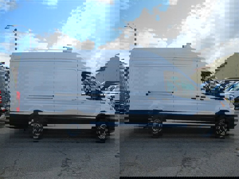 Used 2021 Ford Transit 250 148 High Roof Extended image 4