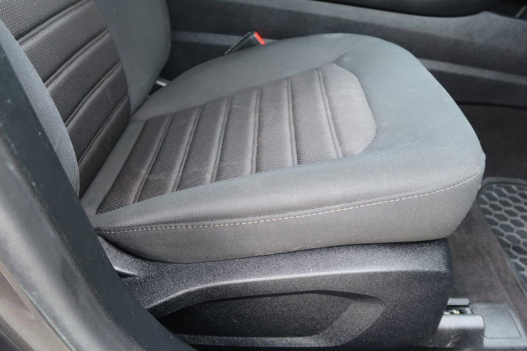 Used 2020 Ford Fusion SE image 36