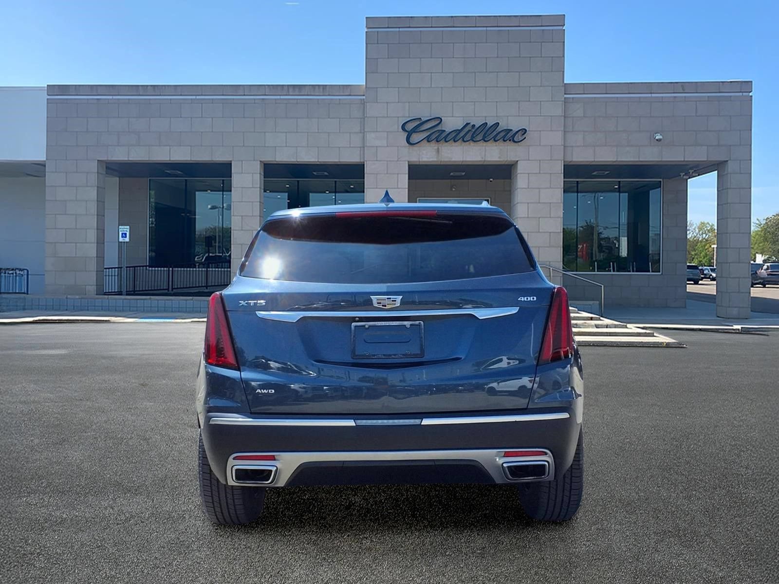 Used 2020 Cadillac XT5 Premium Luxury w/ LPO, Floor Liner Package AWD/4WD image 6