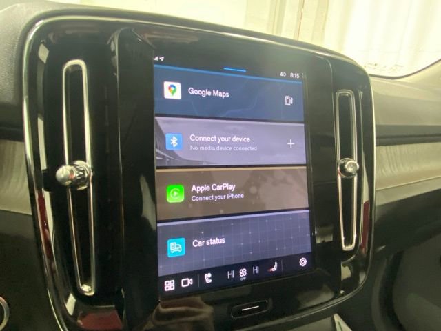 Used 2025 Volvo XC40 B5 Core image 15