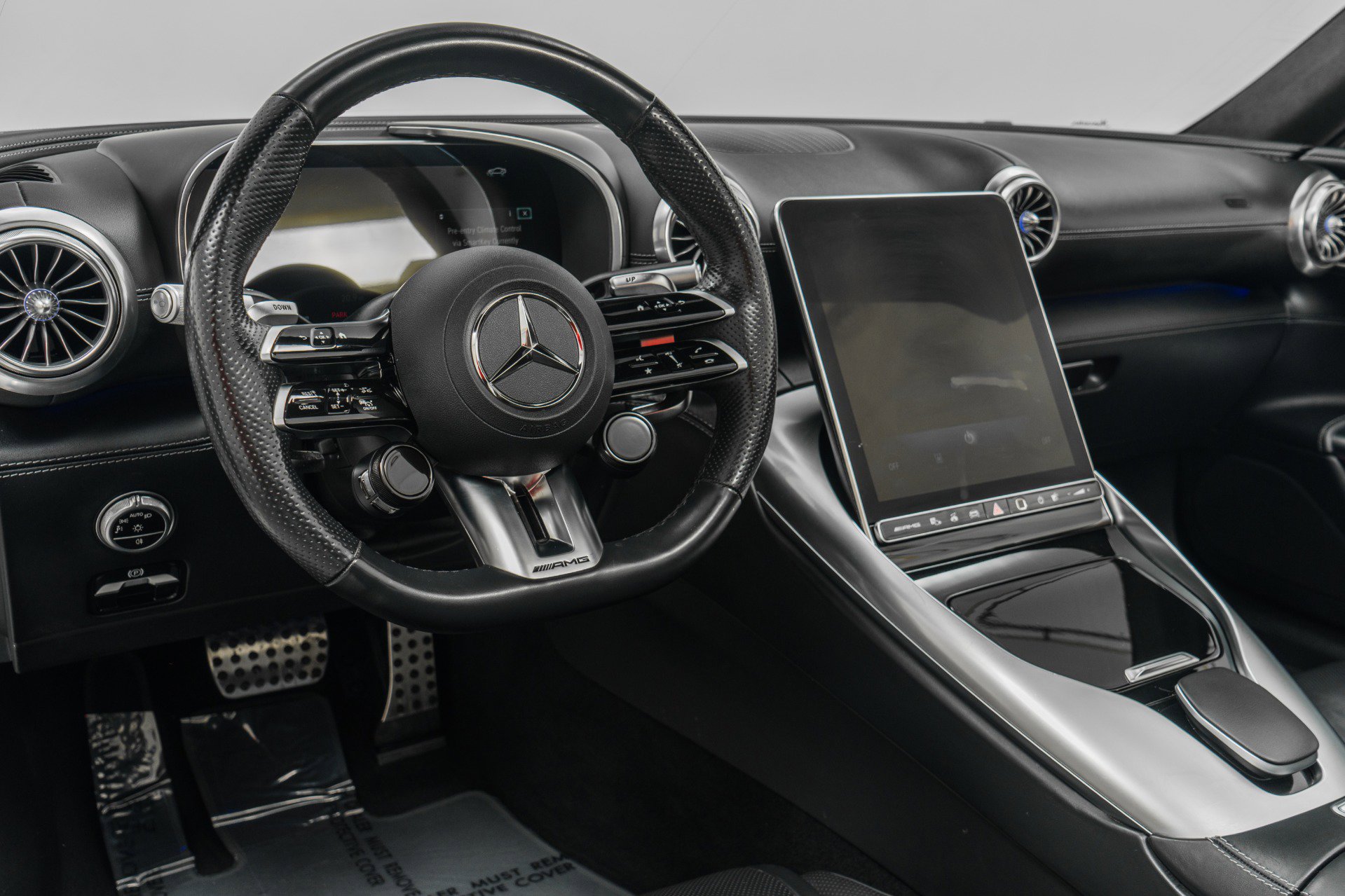 Used 2025 Mercedes-Benz SL 63 AMG S e Performance 4MATIC image 13