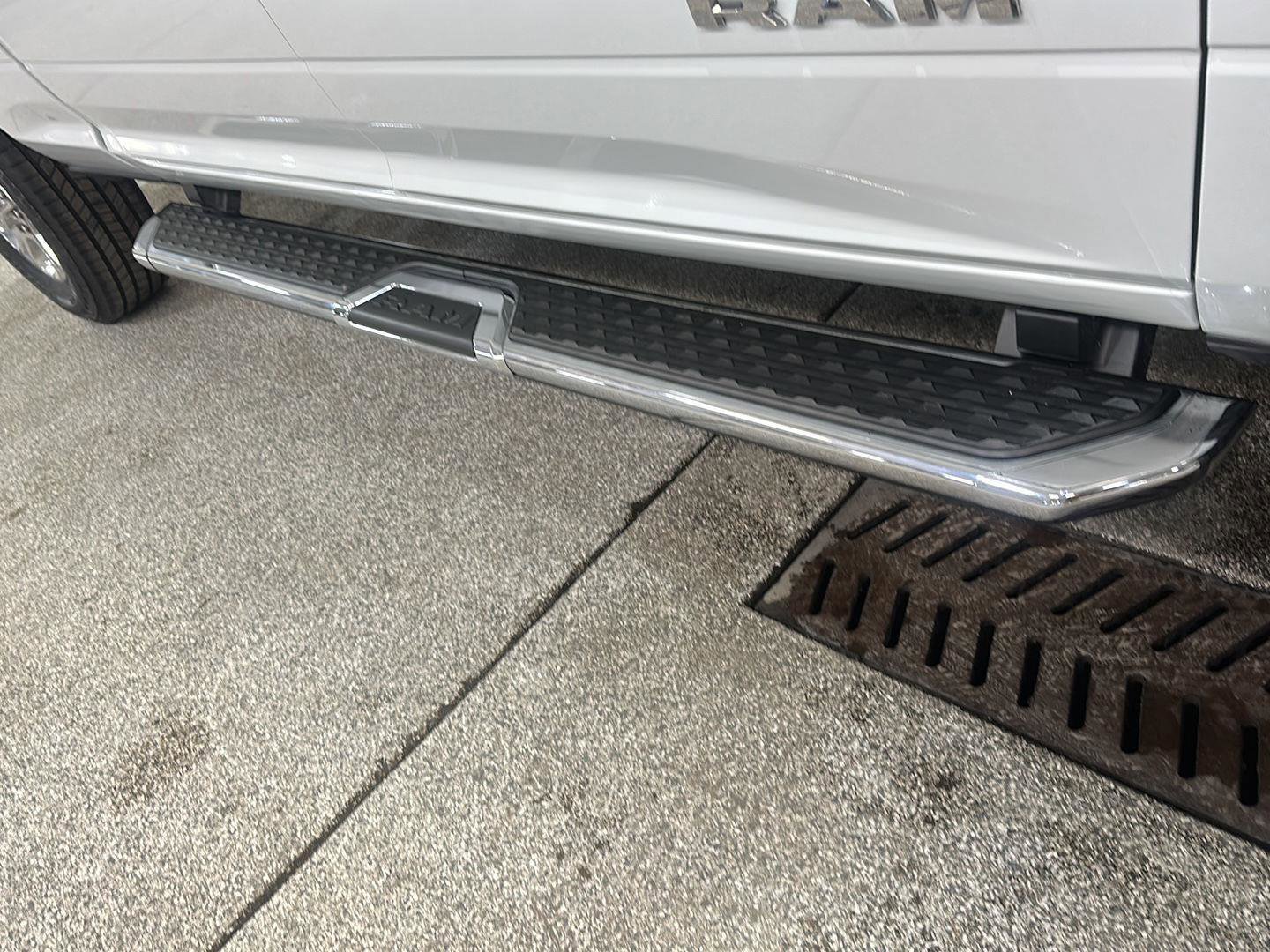 Certified 2024 RAM 2500 Big Horn AWD/4WD image 14