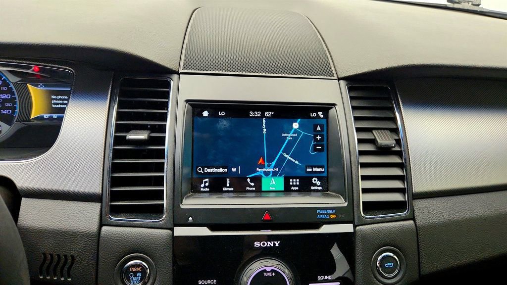 Used 2018 Ford Taurus SHO w/ Driver Assist Package AWD/4WD image 19