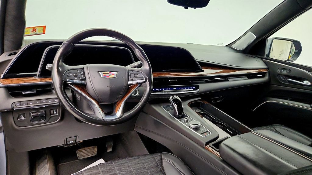 Used 2021 Cadillac Escalade ESV Premium Luxury Platinum w/ Heavy-Duty Trailer Package AWD/4WD image 13