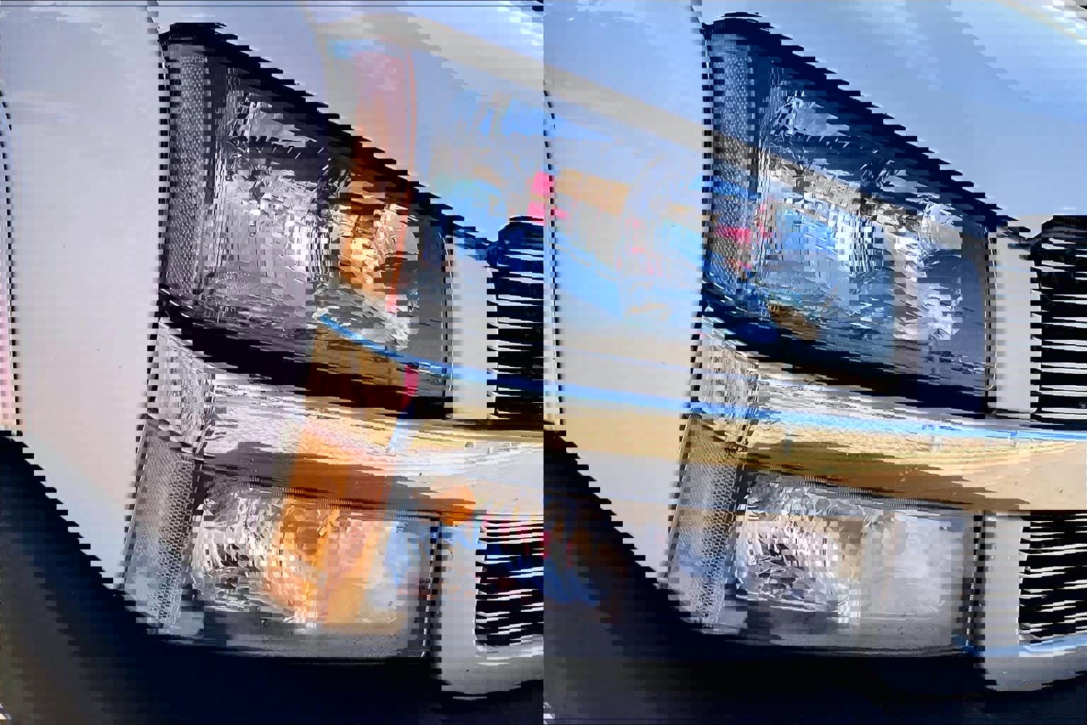 Used 2005 Chevrolet Avalanche Z66 w/ Sun And Sound Package image 26