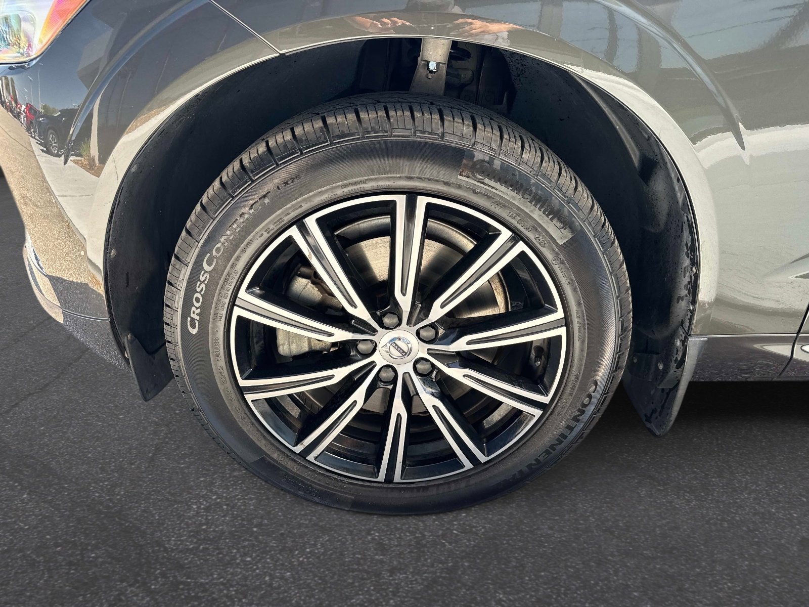 Used 2020 Volvo XC60 T6 Inscription w/ Protection Package Premier image 10