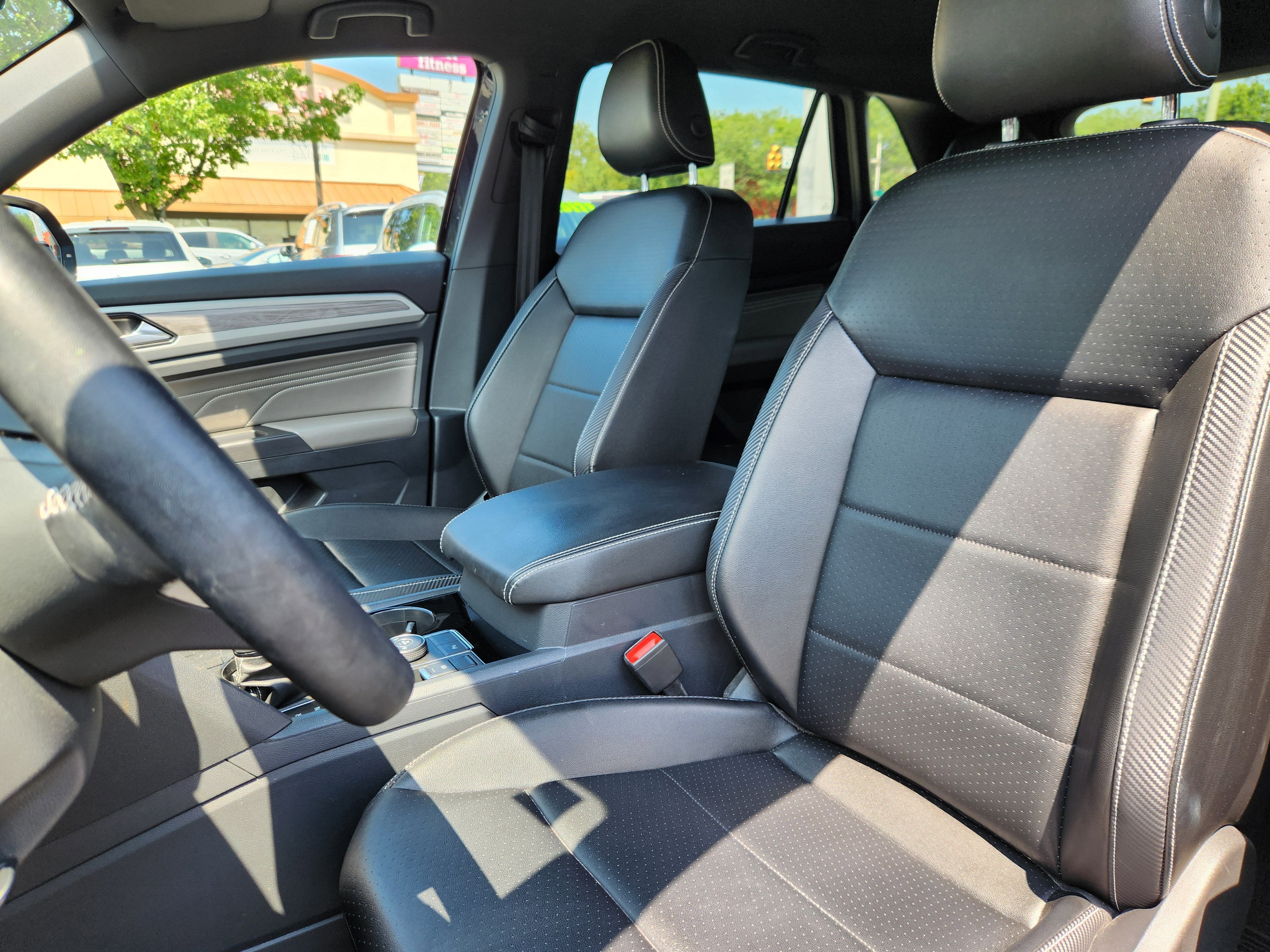 Used 2022 Volkswagen Atlas Cross Sport SE image 7