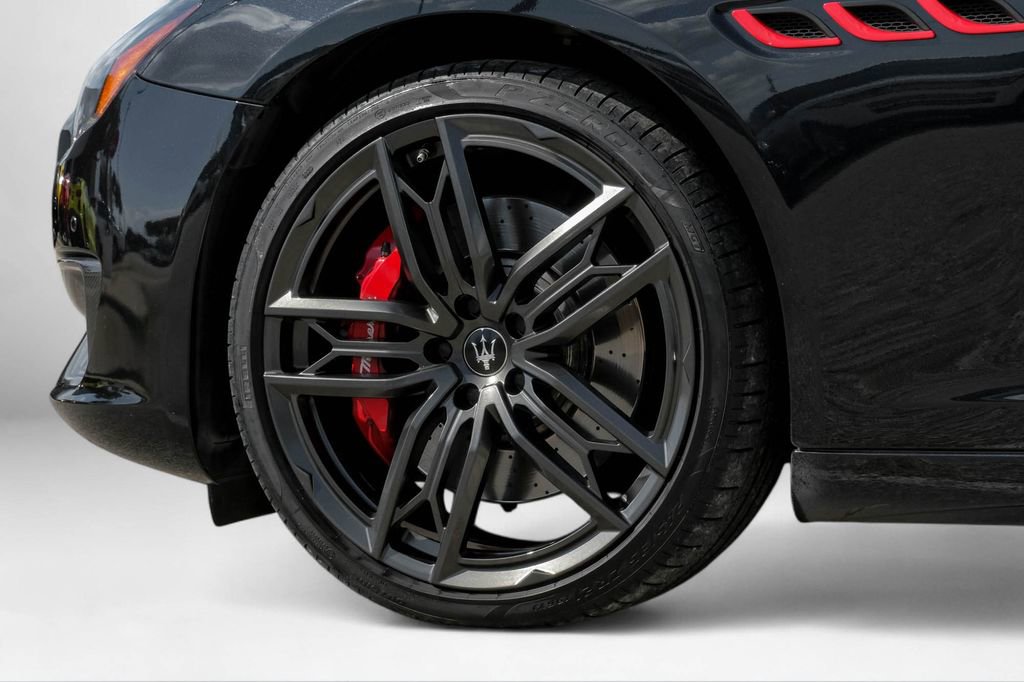 Used 2022 Maserati Quattroporte Trofeo image 68
