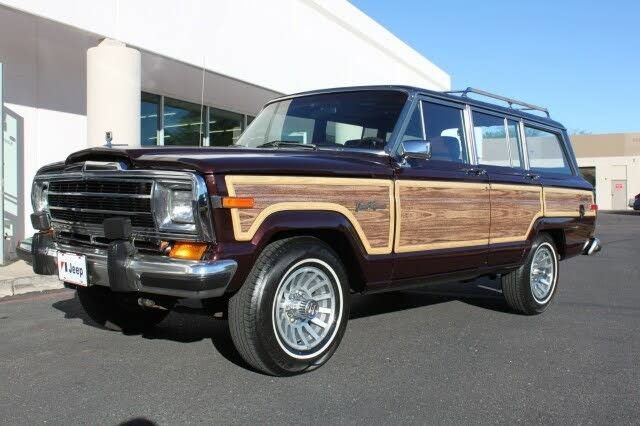 Used 1989 Jeep Grand Wagoneer image 1