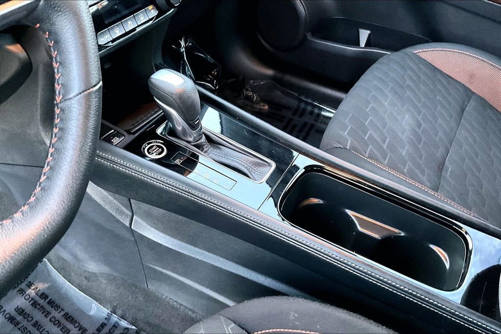 Used 2023 Nissan Kicks SR image 18