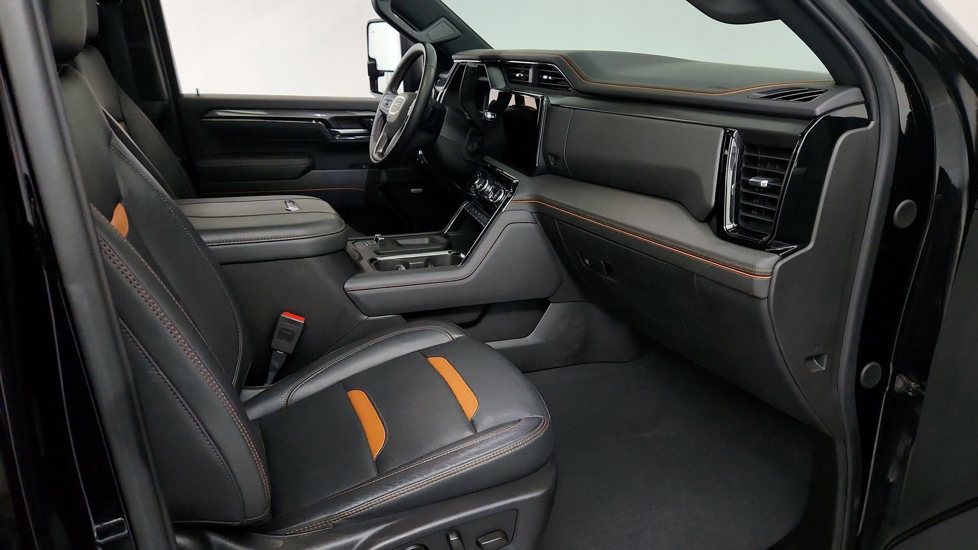 Used 2024 GMC Sierra 2500 AT4 w/ AT4 Premium Plus Package AWD/4WD image 26