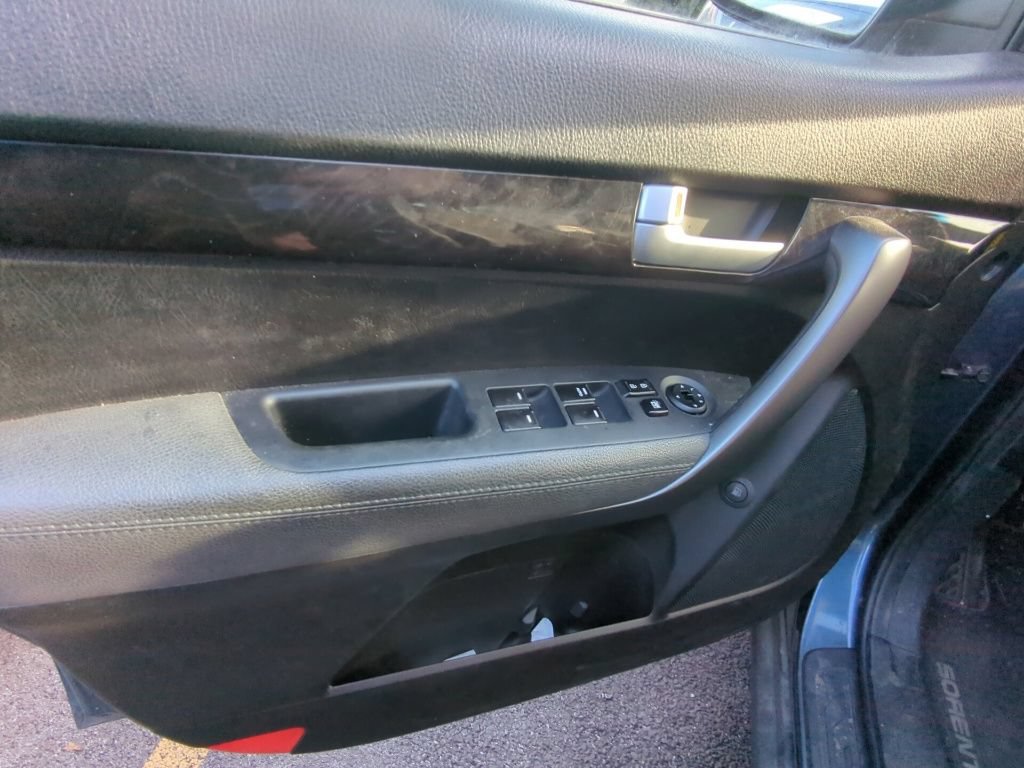 Used 2014 Kia Sorento LX FWD image 8