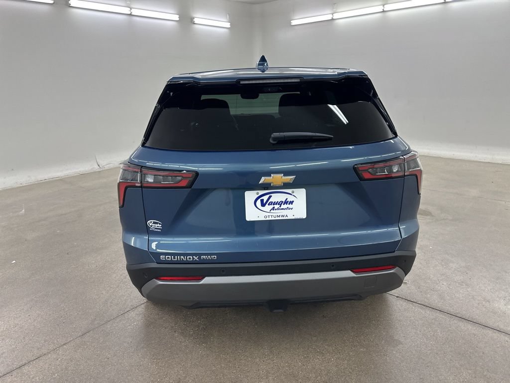 New 2026 Chevrolet Equinox LT w/ Convenience Package II AWD/4WD image 9