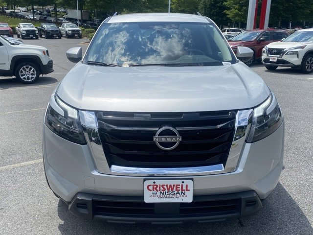 Certified 2024 Nissan Pathfinder SV image 10