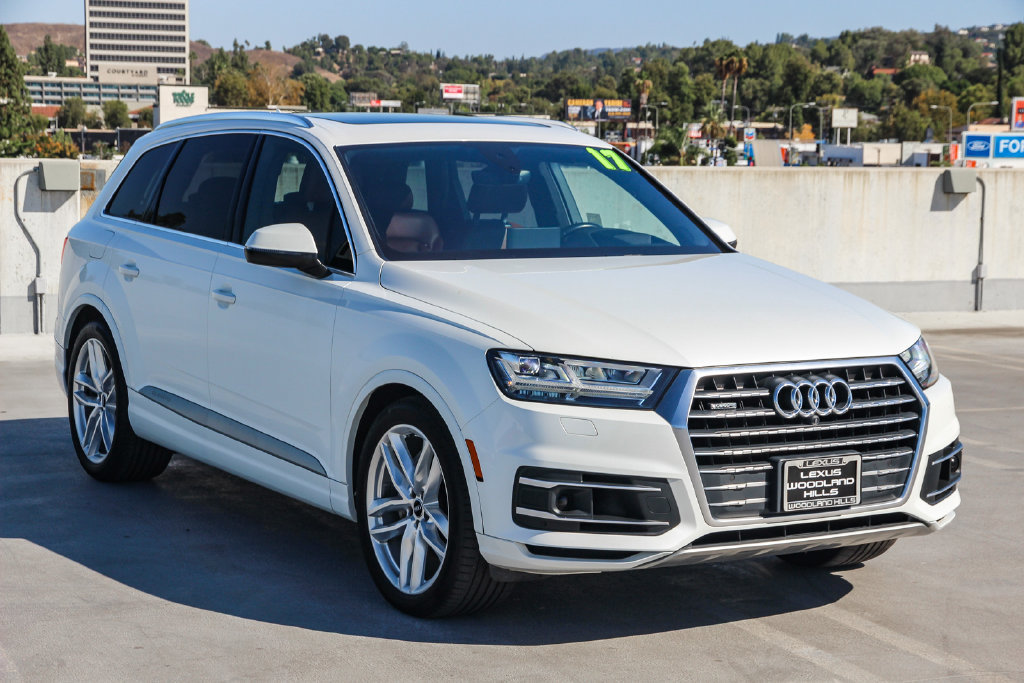 Used 2017 Audi Q7 3.0T Prestige w/ Prestige Package AWD/4WD image 3