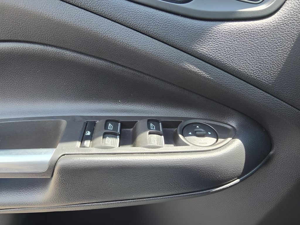 Used 2019 Ford Escape Titanium AWD/4WD image 16