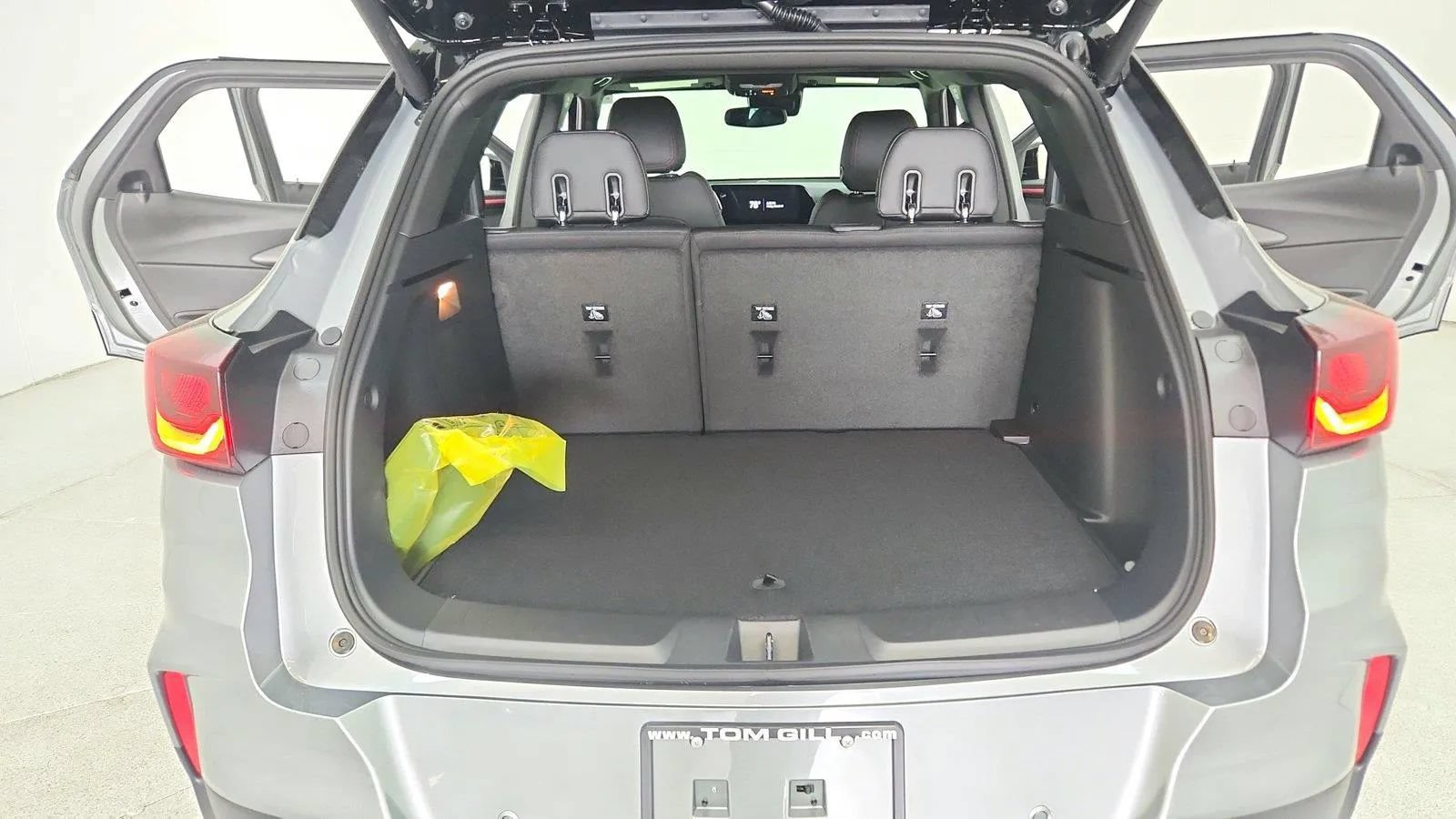 Used 2025 Chevrolet TrailBlazer RS w/ Convenience Package FWD image 54