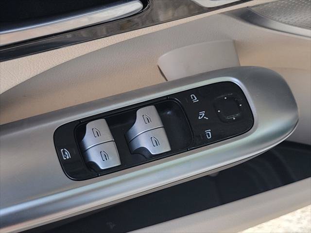 Used 2023 Mercedes-Benz C 300 Sedan w/ Exclusive Trim Package image 23