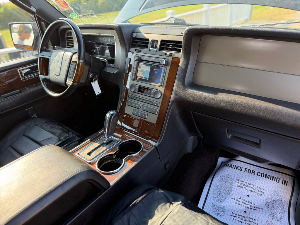 Used 2013 Lincoln Navigator L 4WD w/ HD Trailer Tow Pkg image 14