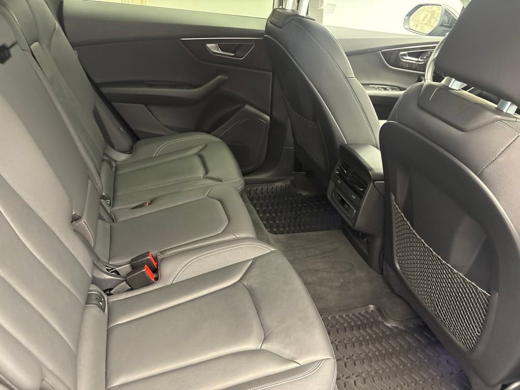 Used 2023 Audi Q8 Premium w/ Convenience Package AWD/4WD image 30