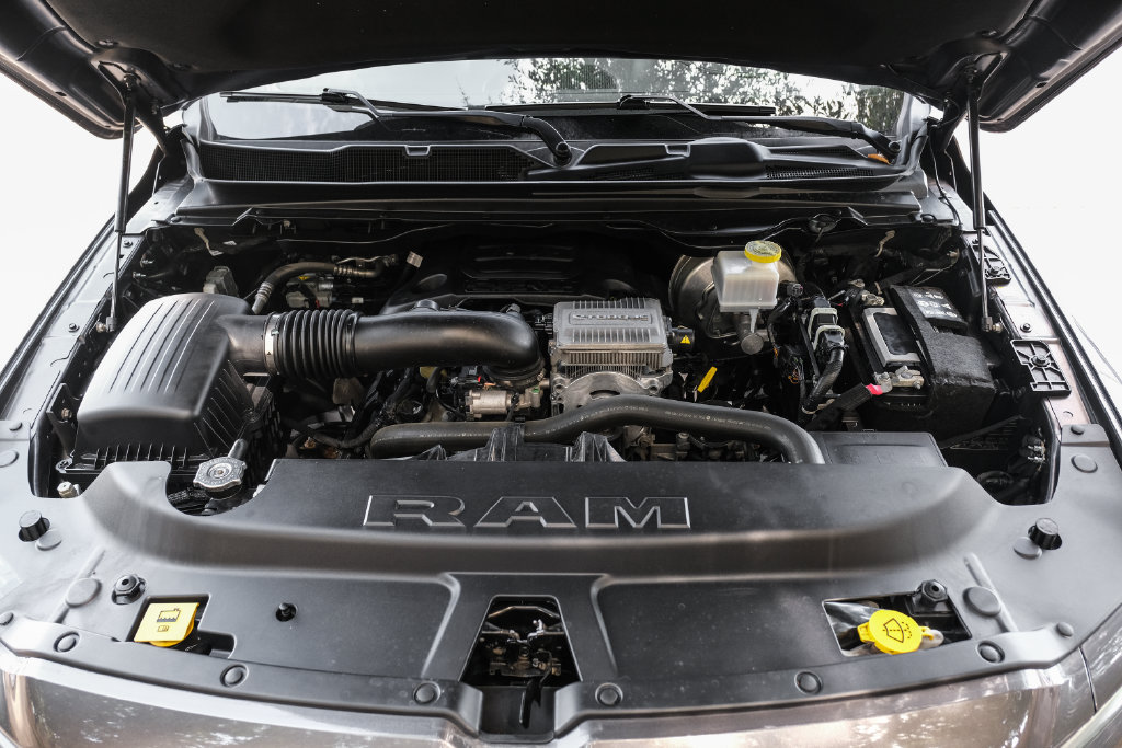 Used 2023 RAM 1500 Laramie AWD/4WD image 7