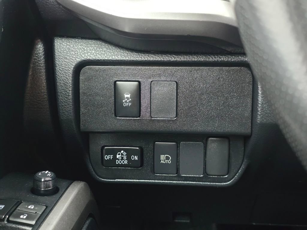 Used 2022 Toyota Tacoma SR5 image 34