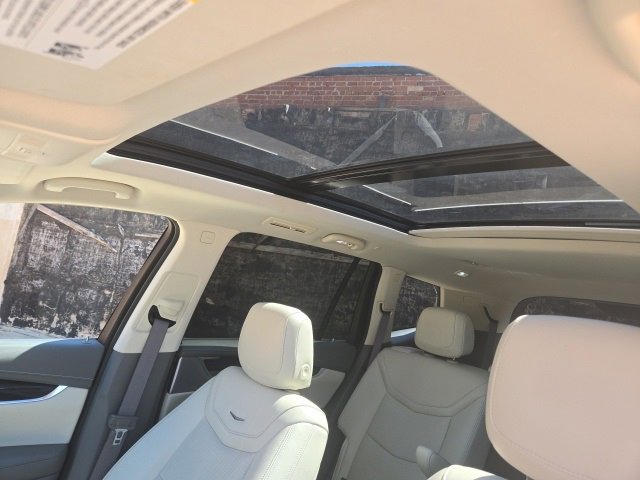 Certified 2025 Cadillac XT6 Premium Luxury image 14
