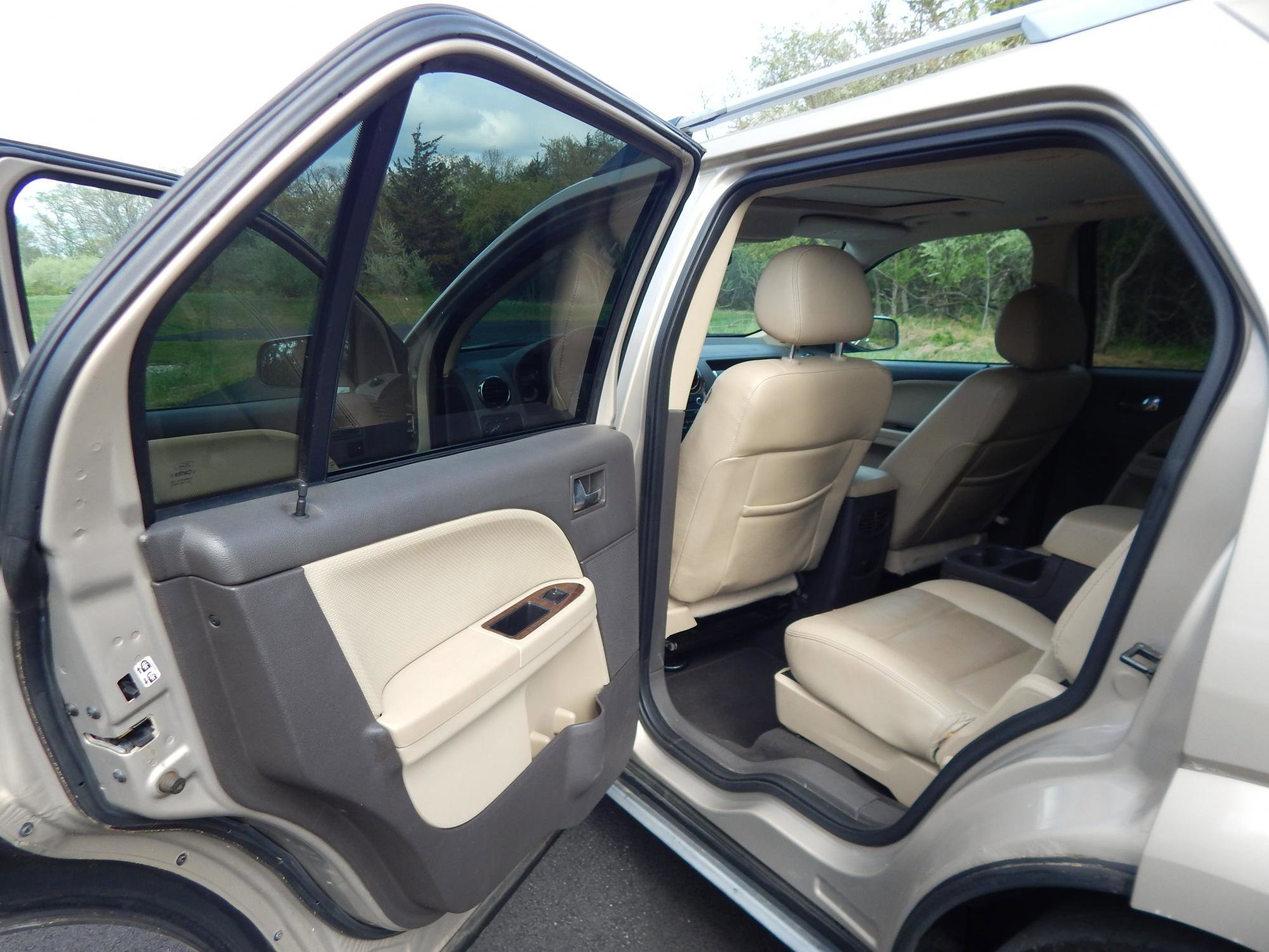 Used 2008 Ford Taurus X Limited image 13