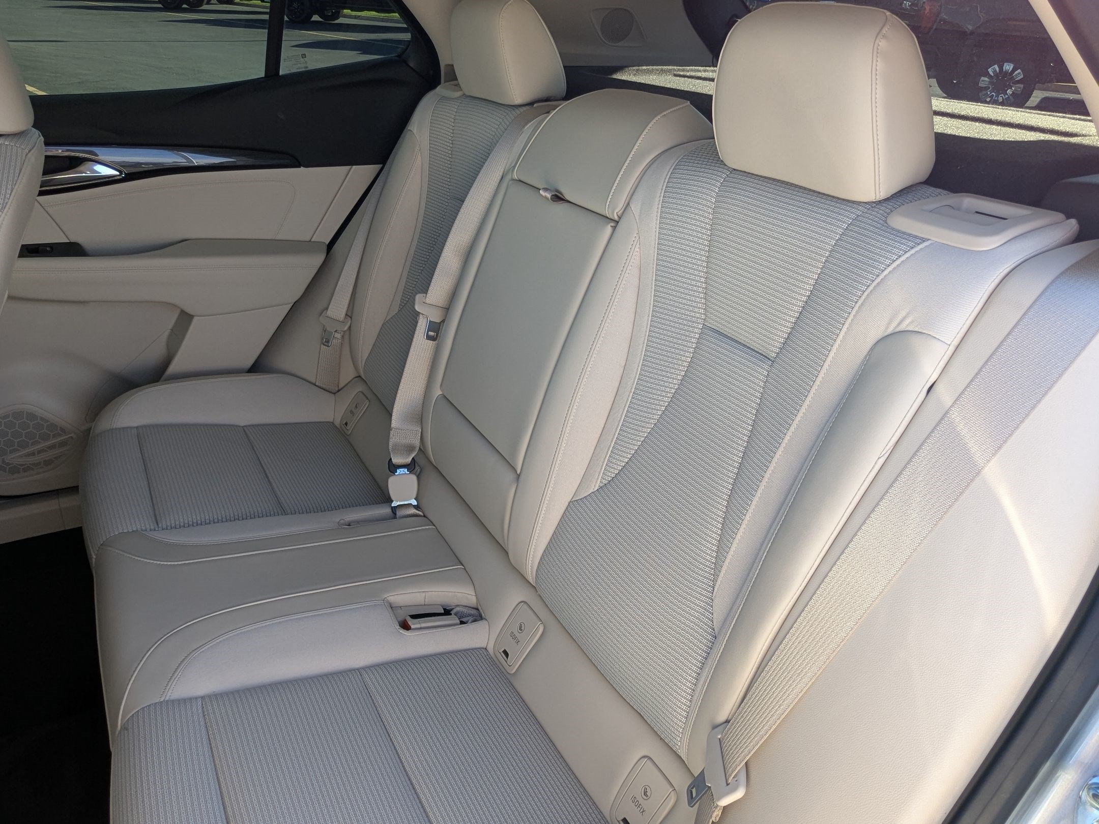 Used 2023 Buick Envision Preferred AWD/4WD image 31