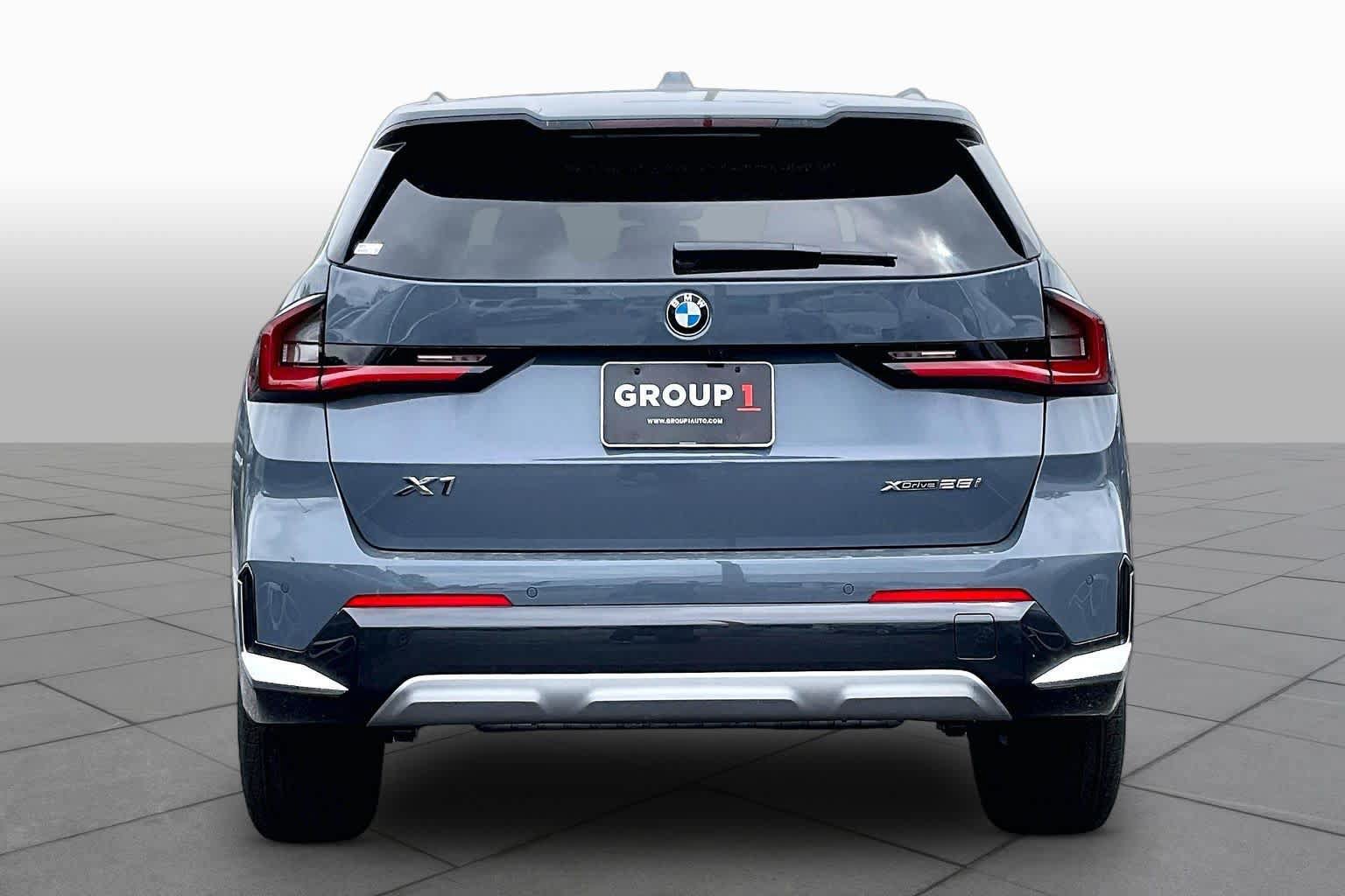 Used 2026 BMW X1 xDrive28i w/ Convenience Package AWD/4WD image 4