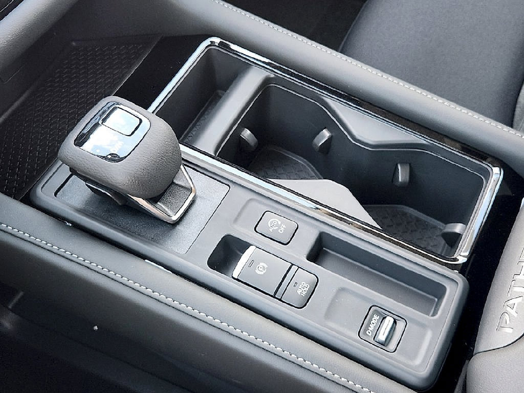 New 2026 Nissan Pathfinder SV w/ Cargo Package FWD image 18