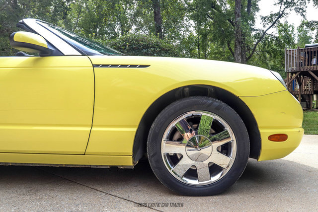 Used 2002 Ford Thunderbird RWD image 10