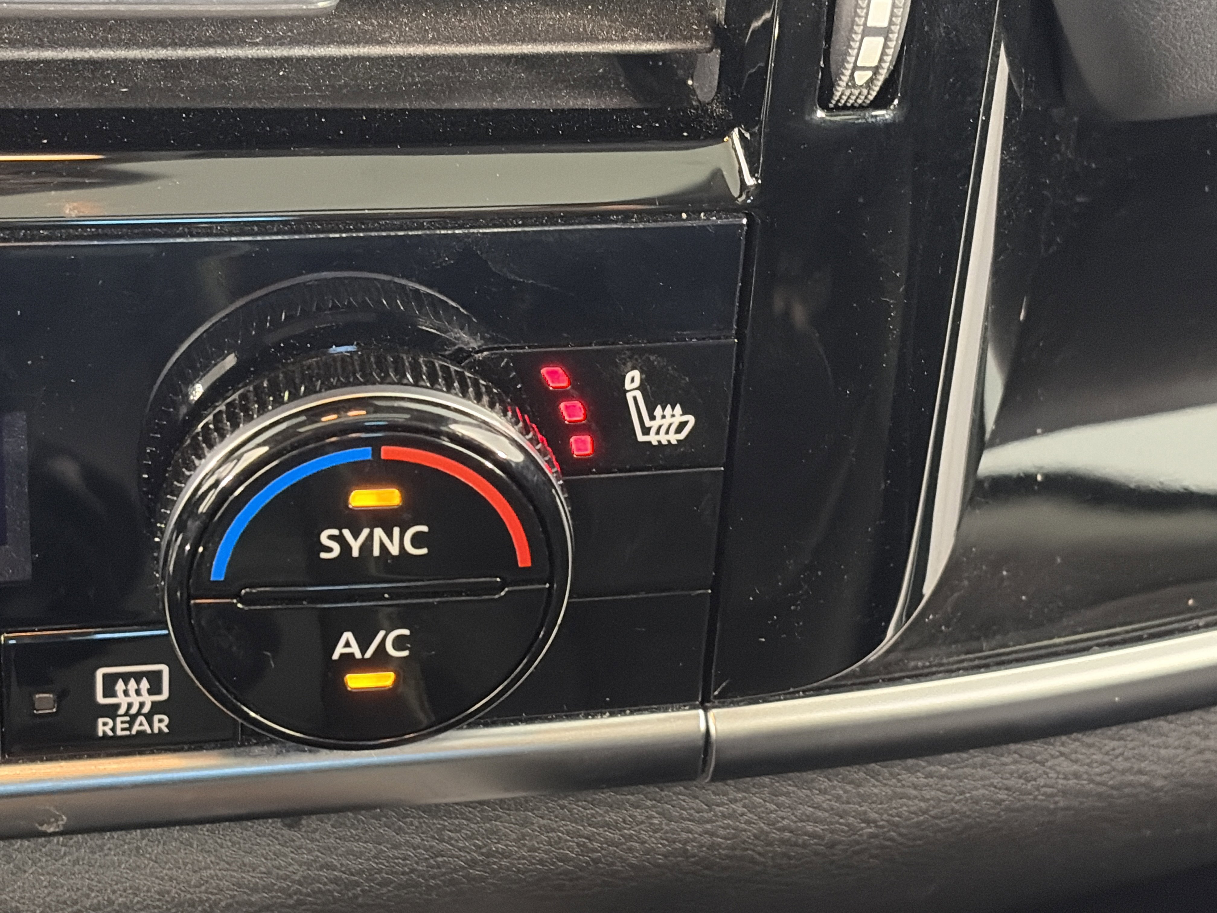 Certified 2023 Nissan Rogue SL w/ SL Premium Package AWD/4WD image 26