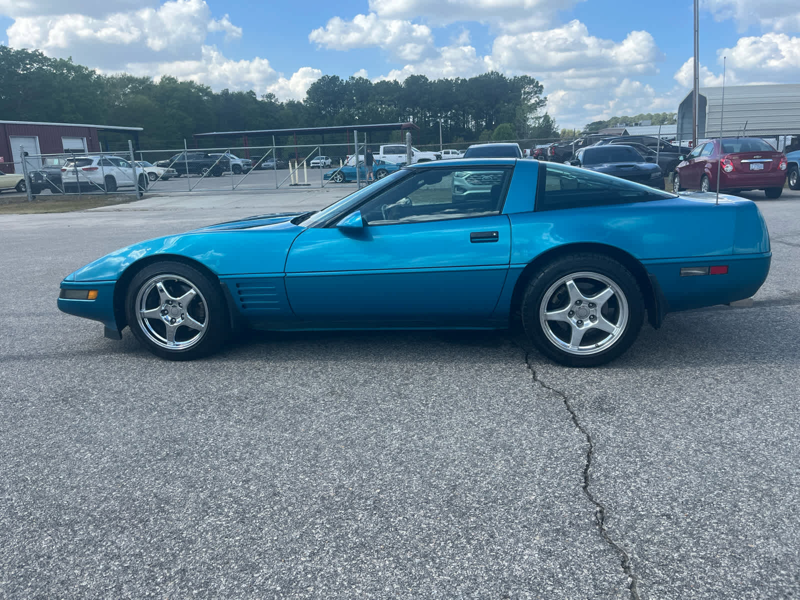 Used 1993 Chevrolet Corvette Coupe image 3