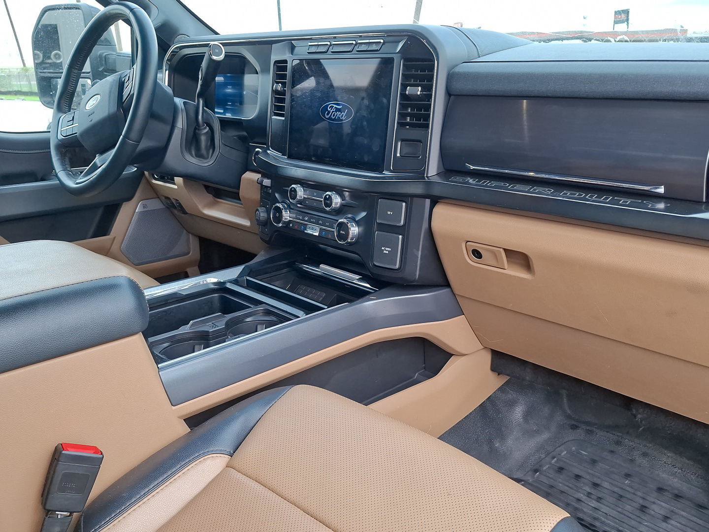 Used 2024 Ford F350 Lariat w/ Tremor Off-Road Package AWD/4WD image 11