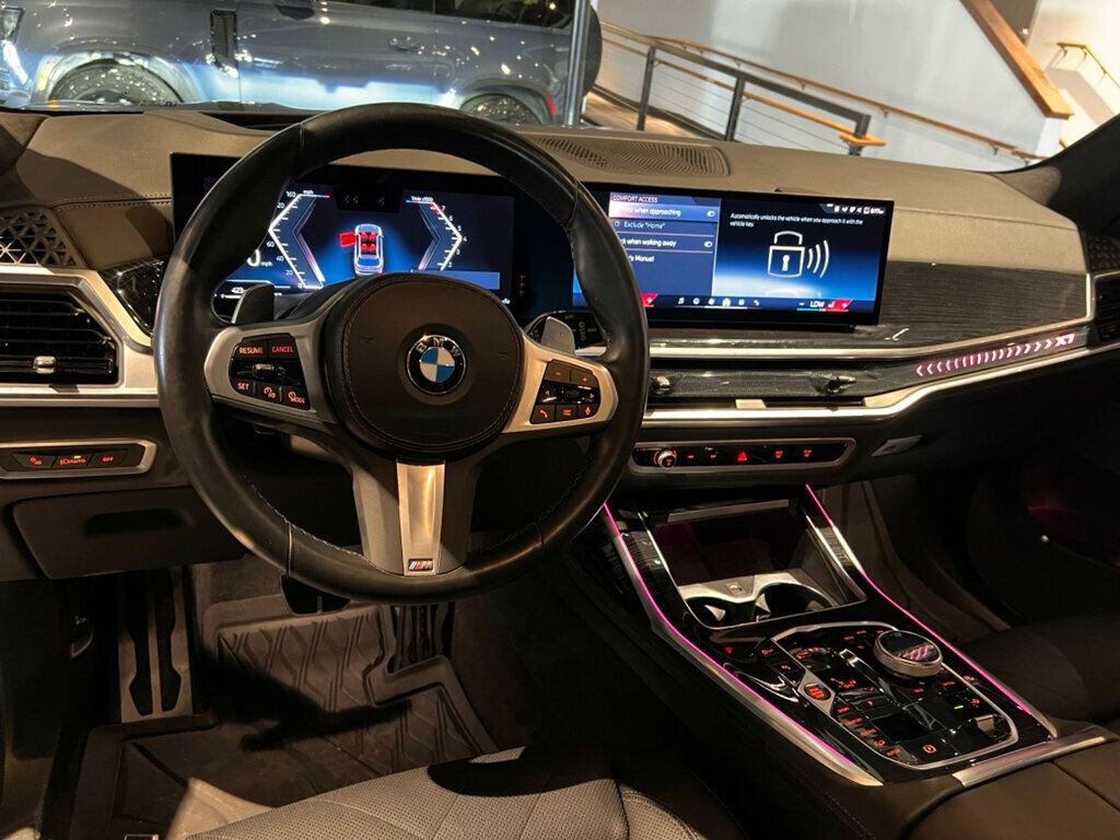 Used 2024 BMW X7 xDrive40i w/ M Sport Package image 16