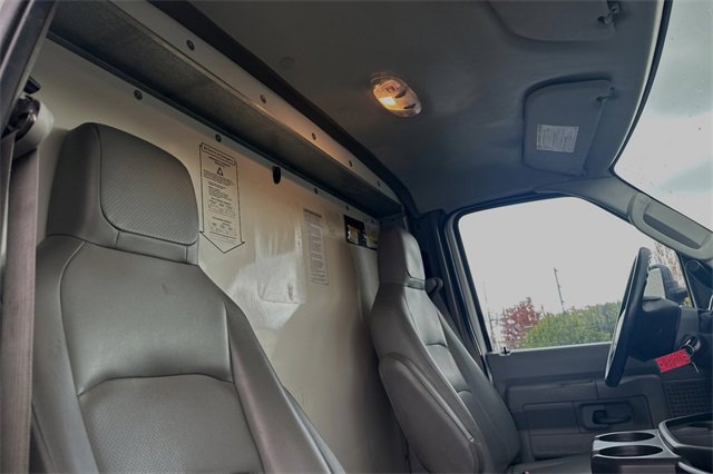 Used 2016 Ford E-350 and Econoline 350 Super Duty image 14