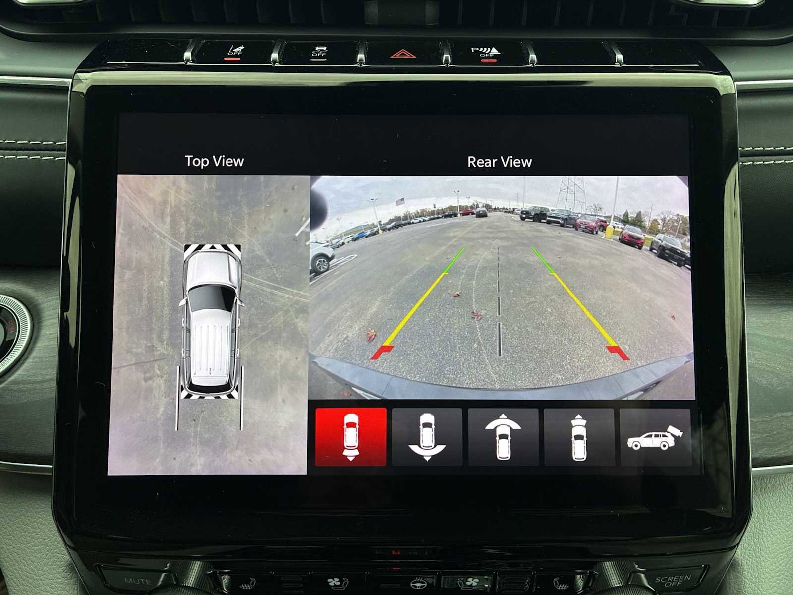 Used 2022 Jeep Grand Cherokee L Overland w/ Advanced Protech Group III image 15