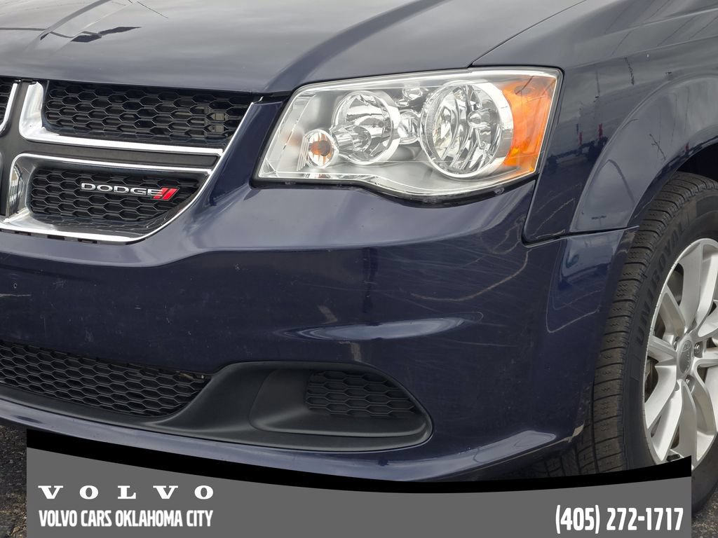 Used 2016 Dodge Grand Caravan SXT w/ Rear Park Assist Package FWD image 8