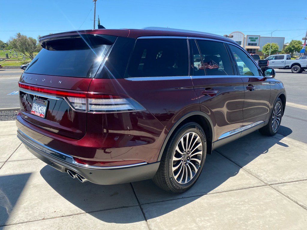 Used 2022 Lincoln Aviator Reserve w/ Equipment Group 201A image 8