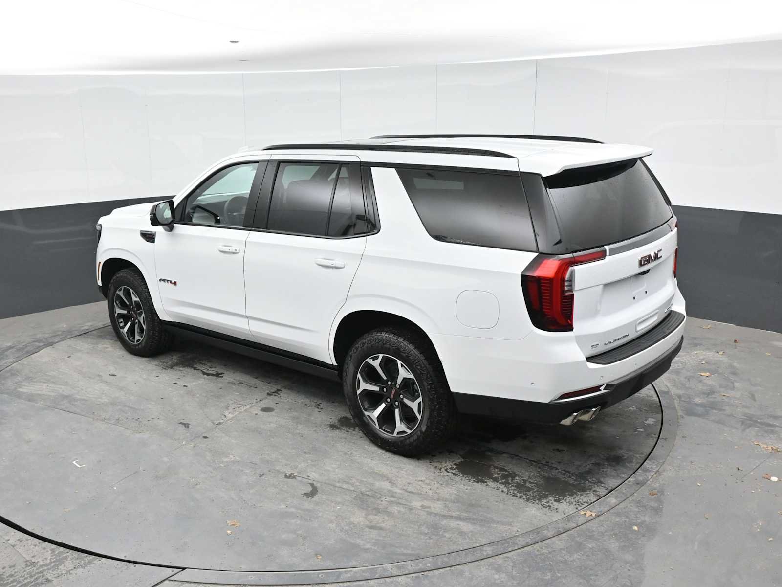 New 2026 GMC Yukon AT4 w/ AT4 Premium Plus Package AWD/4WD image 27