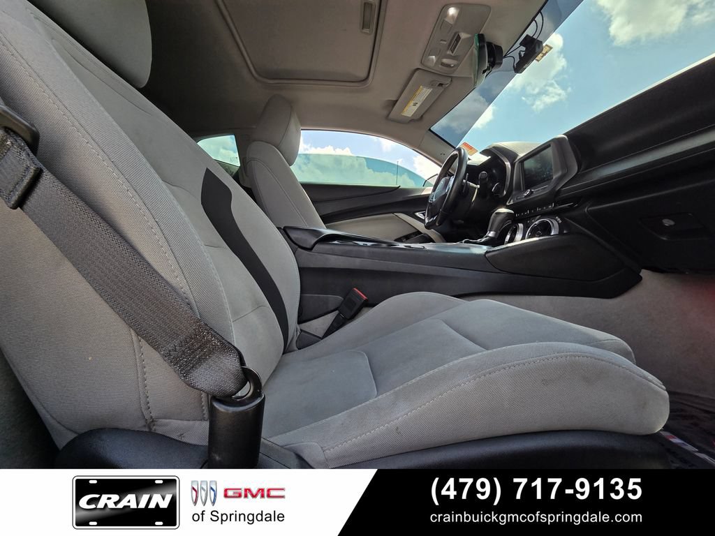 Used 2018 Chevrolet Camaro LT w/ RS Package RWD image 26