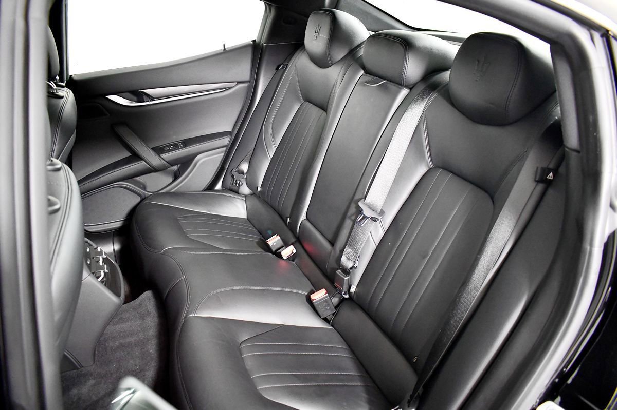 Used 2017 Maserati Ghibli image 40