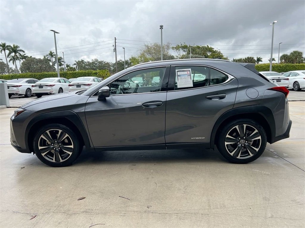 Certified 2020 Lexus UX 250h w/ Premium Package image 4